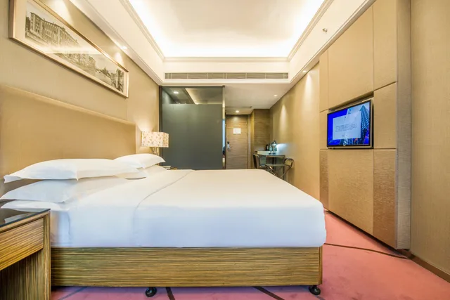 غرفة كومفورت بسرير كوين، La Perle International Hotel 2/3