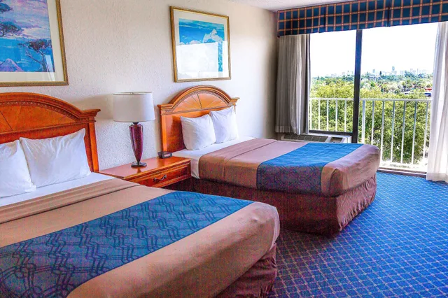 غرفة تقليدية بسريرين مزدوجين لذوي الإعاقة، North Miami Beach Gardens Inn & Suites 1/3