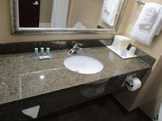 غرفة، Best Western Carthage Inn & Suites 6/7