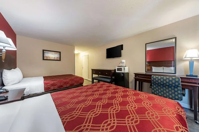 غرفة بسريرين كوين، Hotel Bay Breeze 4/9