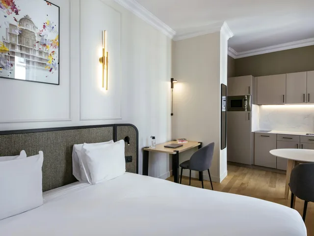 استوديو سوبيريور، Adagio Paris Opera 3/10
