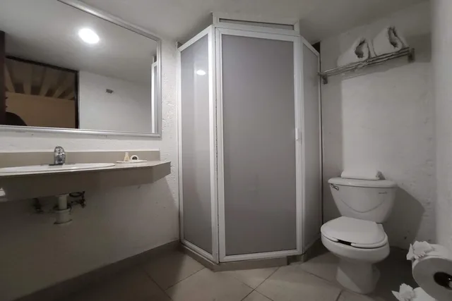 غرفة قياسية بسرير مزدوج، Collection O Hotel Del Portal, Puebla 6/7