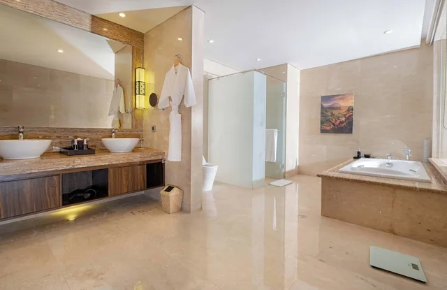جناح بسرير كينج بإطلالة على الجبل بغرفة نوم واحدة، HOMM Saranam Baturiti Bali a brand of Banyan Group 3/3