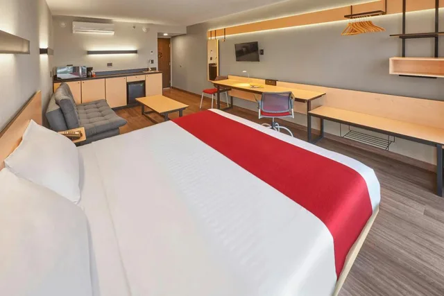 Guest Room, Superior, King Bed, Sofa, City Express by Marriott Tampico Altamira 2/5