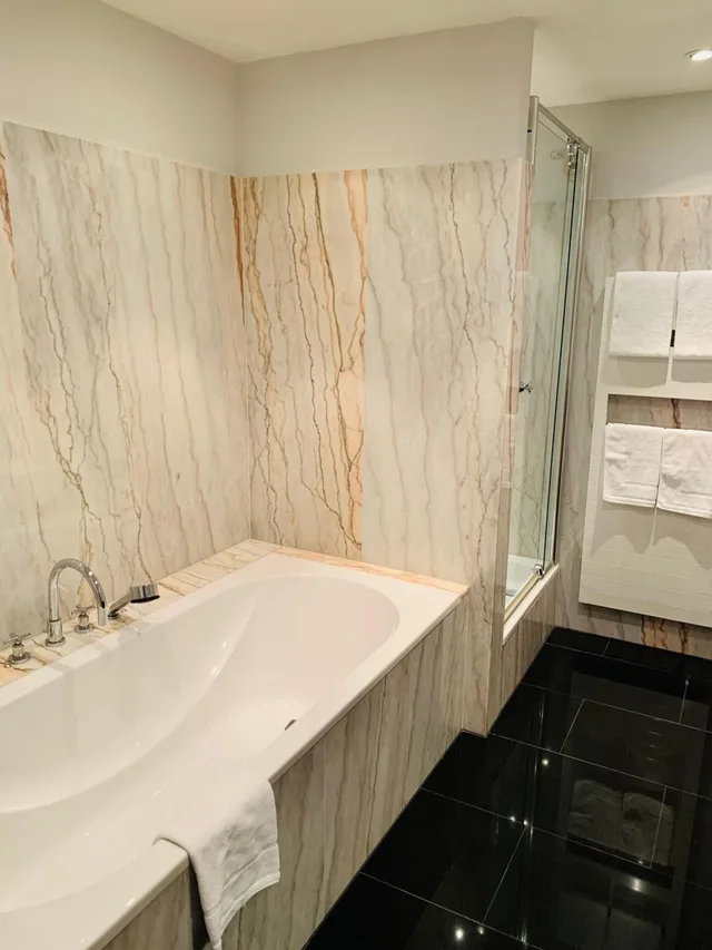 جناح جونيور، Mercure Hotel Riesa Dresden Elbland 5/7