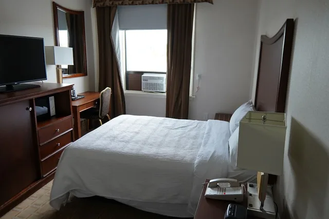 City, Double Bed، Prince Arthur Waterfront Hotel & Suites 6/8