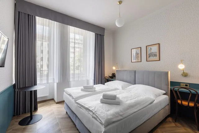 غرفة سوبيريور بسريرين منفصلين، Beranek Hotel 1/10