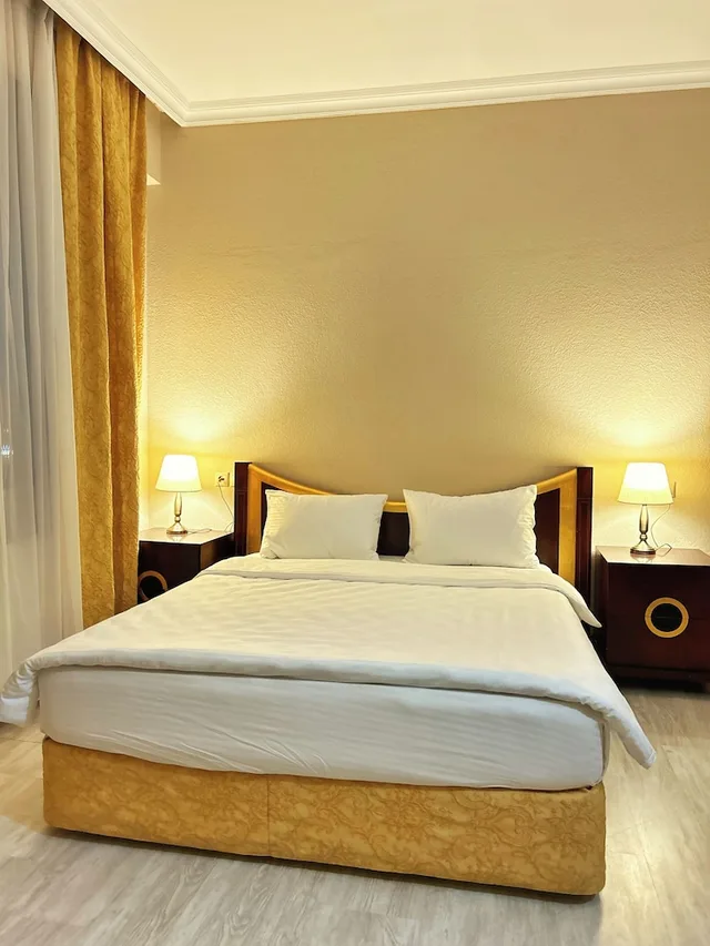 Standard, King Bed, Sea View, The Crown Hotel 1/10