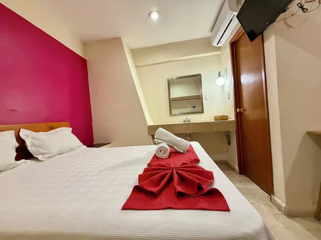 Basic, Queen Bed, Barranquilla Hotel 1/10