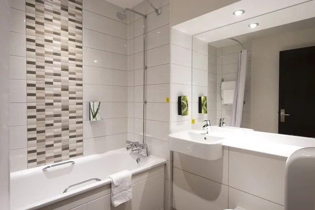 غرفة قياسية بسرير مزدوج، Premier Inn London Clapham 3/3