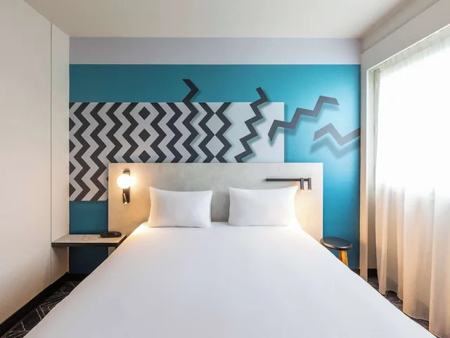 غرفة سوبيريور بسرير كوين مع أريكة، ibis Styles Bordeaux Meriadeck 1/6