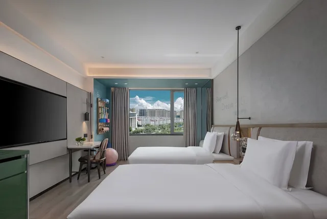غرفة قياسية بسريرين مزدوجين بإطلالة على المدينة، EVEN Hotel Yining by IHG 2/3