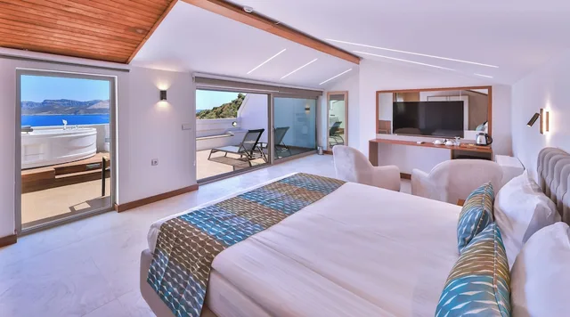 جناح بانورامي بسرير كوين بإطلالة على البحر، Molino Hotel 3/5