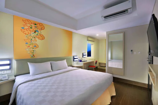 غرفة ديلوكس بسرير مزدوج، Cordela Hotel Cirebon 2/3