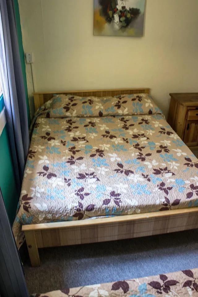 غرفة ثلاثية بحمام مشترك، Forestal Hostal 8/10
