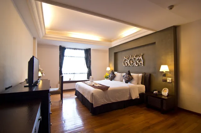 1 Bedroom, Suite, Double Bed, Lk Mantra Pura Resort 3/4