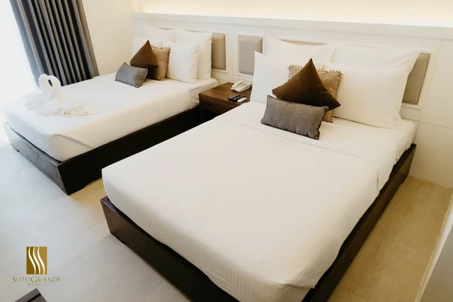 Deluxe, 2 Double Beds, Meadows View، Sotogrande Hotel Iloilo 1/9