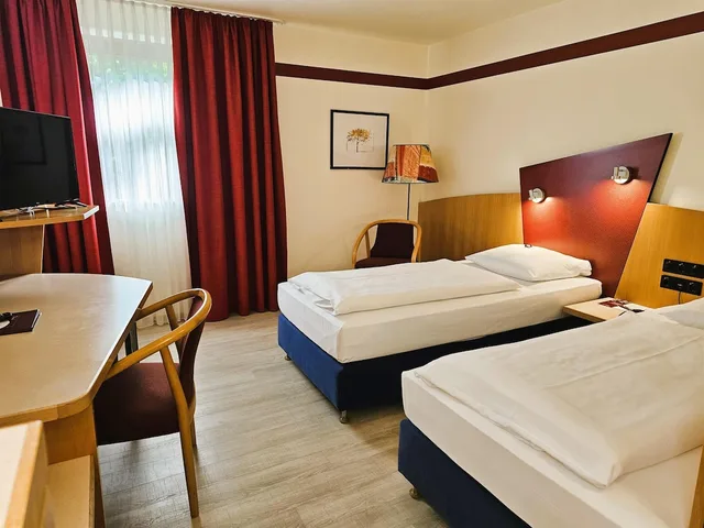 غرفة قياسية بسريرين منفصلين، Arvena Park Nuremberg 5/10