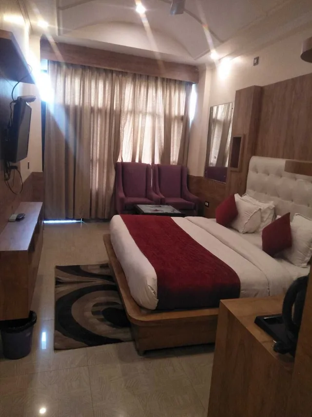 غرفة بريميير بسرير كوين، Hotel Grand Hill 6/10