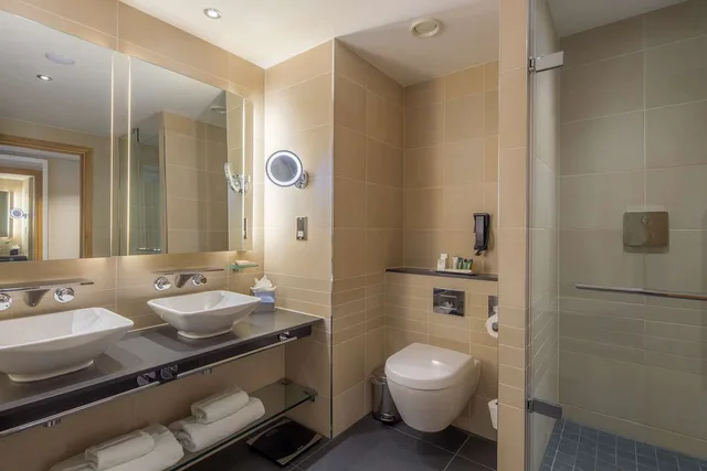 Deluxe, Twin Beds, Country Side View، Hilton At St Georges Park Burton upon Trent 4/6
