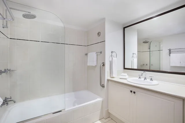 1 Bedroom, Apartment, King Bed, Esplanade View، Mantra Esplanade Cairns 4/4