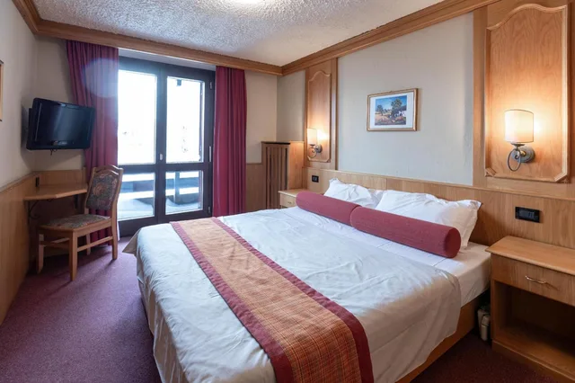 غرفة كلاسيكية بسرير مزدوج أو سريرين منفصلين، Hotel Intermonti 4/10