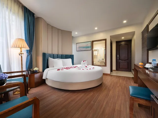 جناح جونيور، Halong Boutique Hotel 2/2