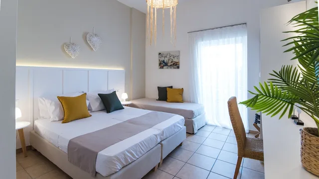 Superior, Studio, Triple, 1 Double and 1 Single Bed, Mirage Studios 6/10