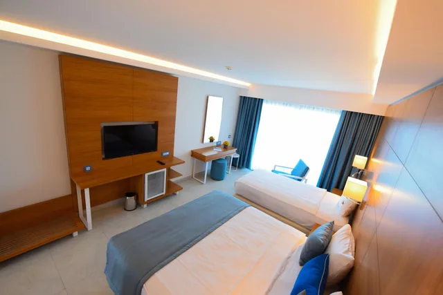 غرفة كبيرة بإطلالة على البحر، Imbat Hotel 4/6
