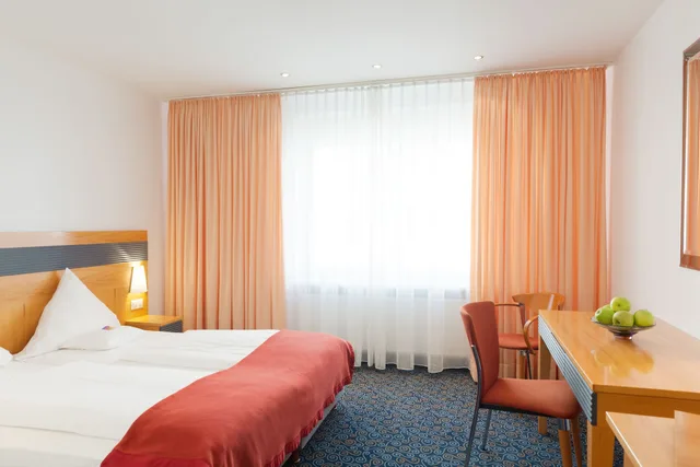 غرفة قياسية بسرير مزدوج، Ringhotel Loew S Merkur 1/7