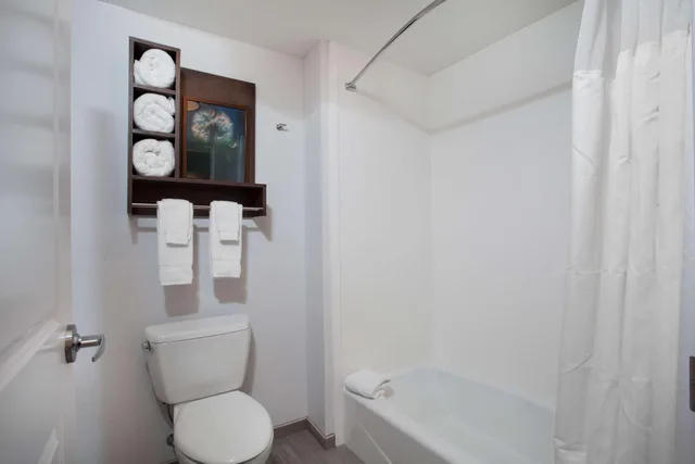 2 Bedrooms, 1 King or 2 Queen Beds, 2 Bathrooms, Balcony, Homewood Suites By Hilton Saratoga Springs 4/4