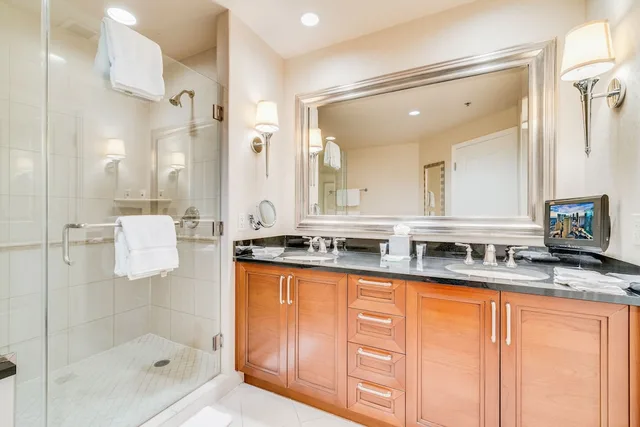1 Bedroom, Elite, Penthouse, Suite, King Bed, Mountain View, Sofa, Jetted Tub, Balcony، Jet Luxury Elite at The Signature 6/6