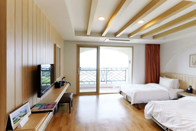 Ocean, Resort, Family, Twin Beds, Kitchen، Sol Beach Yangyang 1/3