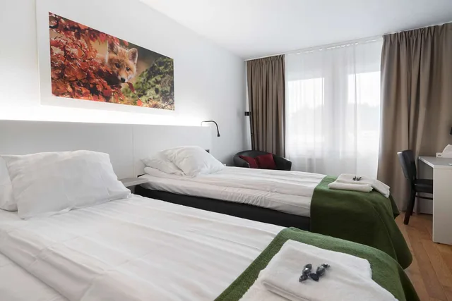 غرفة صغيرة بسريرين منفصلين، Sure Hotel By Best Western Lagan 1/3