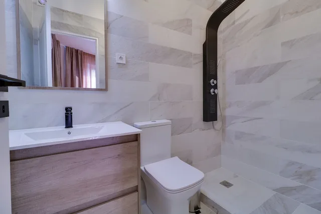 غرفة بريميوم بسرير كينج، AthiNN Residence 7/7