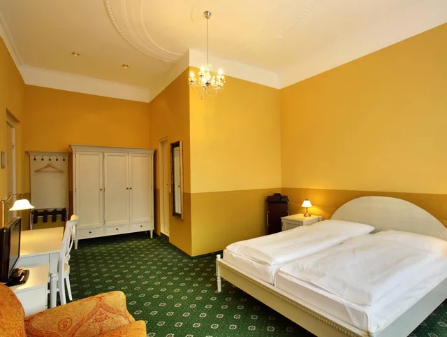 Room, Triple, Hotel Bellmoor Im Dammtorpalais 3/9