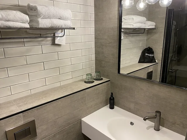 Family, King Bed, Sofa, Kitchenette, Skyline Airport Hotel 4/4