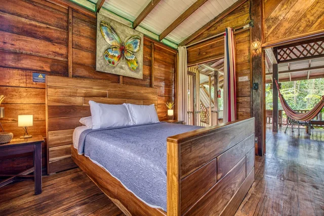 Caribbean Breeze, Cabin, Queen Bed، Hotel Banana Azul - Adults Only 1/2