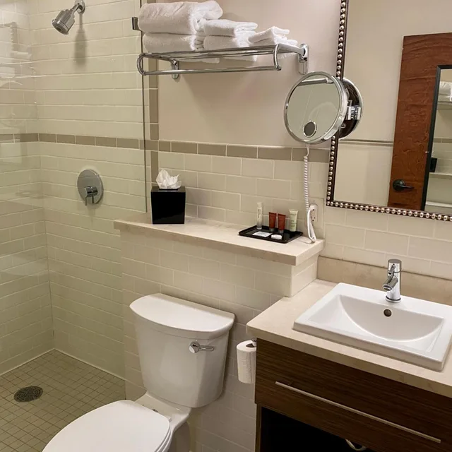 جناح رئاسي، Hotel Arvon 4/5