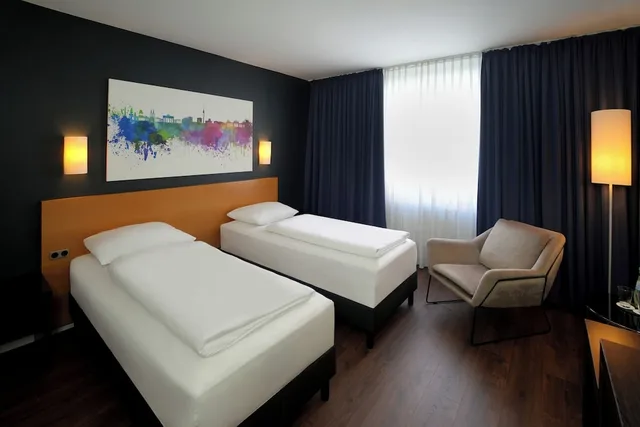 غرفة سوبيريور بسريرين منفصلين بإطلالة على الفناء، greet Hotel Potsdam am Park Sanssouci 1/8