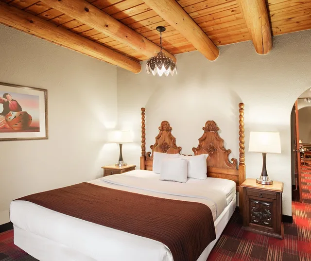 Executive, Suite, King and Queen Bed, Sagebrush Inn Suites 1/4