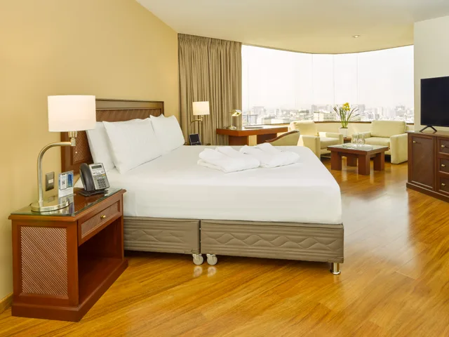 جناح بريميوم، Estelar Miraflores 4/4