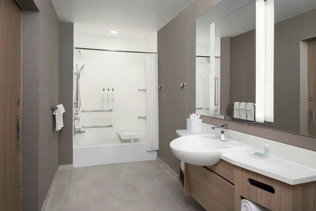 جناح بسريرين كوين مع سرير سحّاب إضافي لذوي الإعاقة، Springhill Suites By Marriott Raleigh Garner 3/5