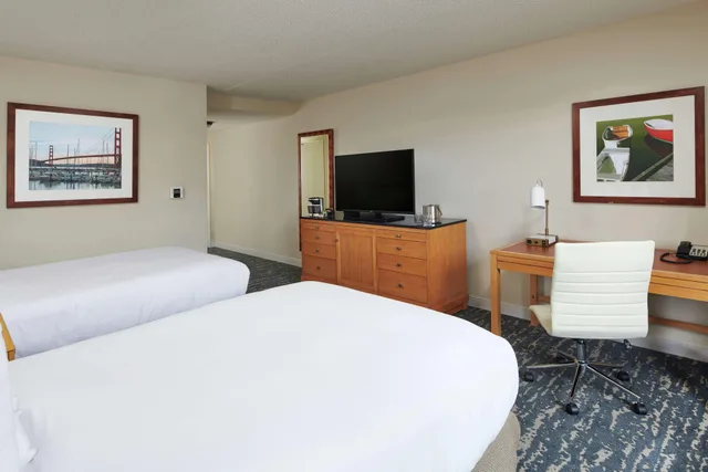 غرفة بسرير مزدوج بشرفة، DoubleTree by Hilton Hotel Berkeley Marina 2/3