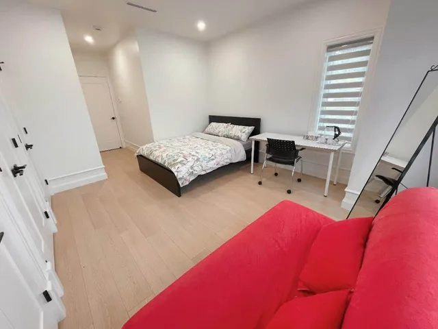 غرفة إليت بسرير كوين، Vancouver-Beijing Bed and Breakfast 6/10