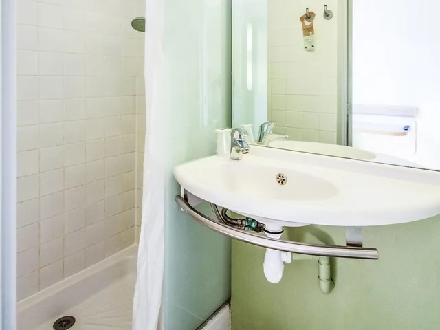غرفة كلاسيكية بسرير مزدوج بحمام خاص، Ibis Budget Perigueux 5/10