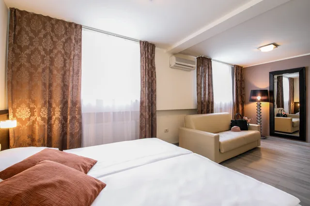 Superior, Hotel Evropa Celje 1/3
