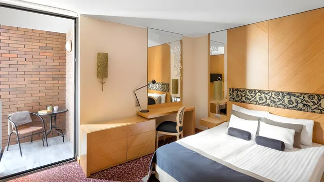 Superior, 1 Queen and 1 Single Bed, with Extra Bed, Marmara Hotel 2/2