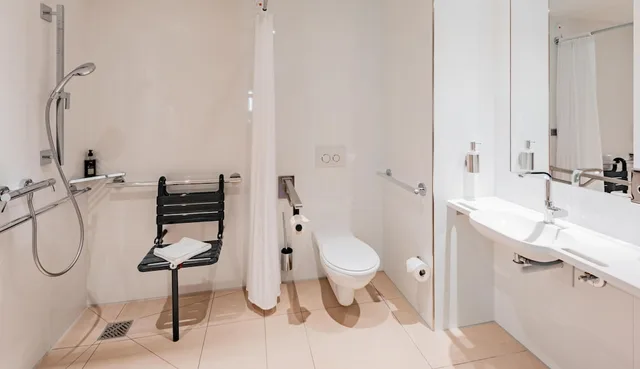 غرفة بسرير مزدوج لذوي الإعاقة، Premier Inn Frankfurt Messe 5/5