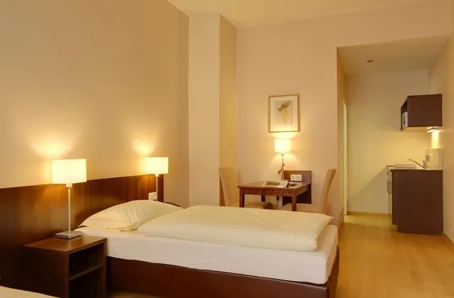 Business, Studio, Twin Beds, Hotel Mercedes 1/2